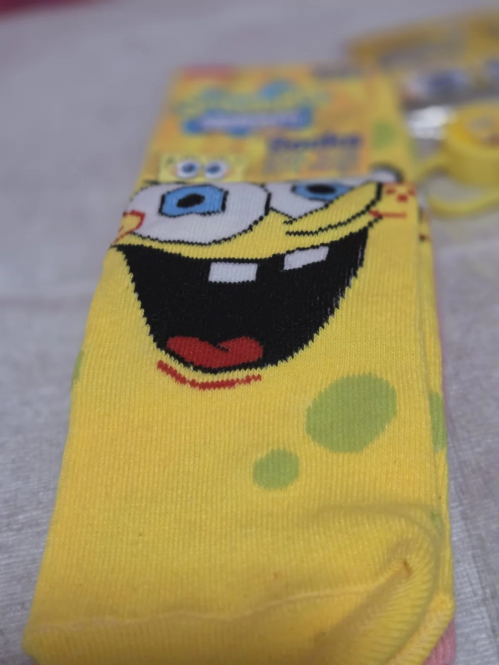 Nickelodeon SpongeBob Yellow Kids Socks & Matching SpongeBob Accessory